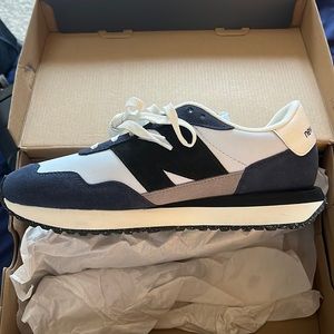 New Balance 237 size US 10.